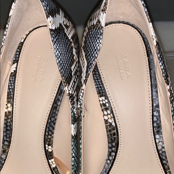 Zara Woman Snakeskin Heels size 38. Never worn - Picture 6 of 10